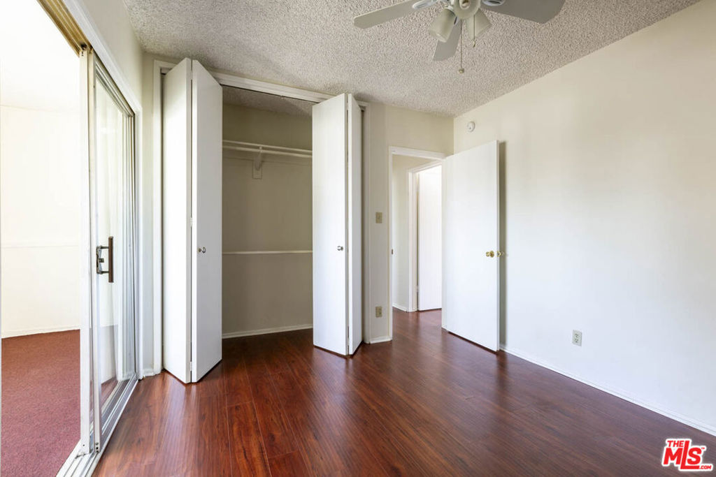 10803 Otsego Street Property Photo 23