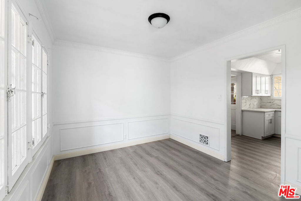 1527 S Bedford Street Property Photo 5