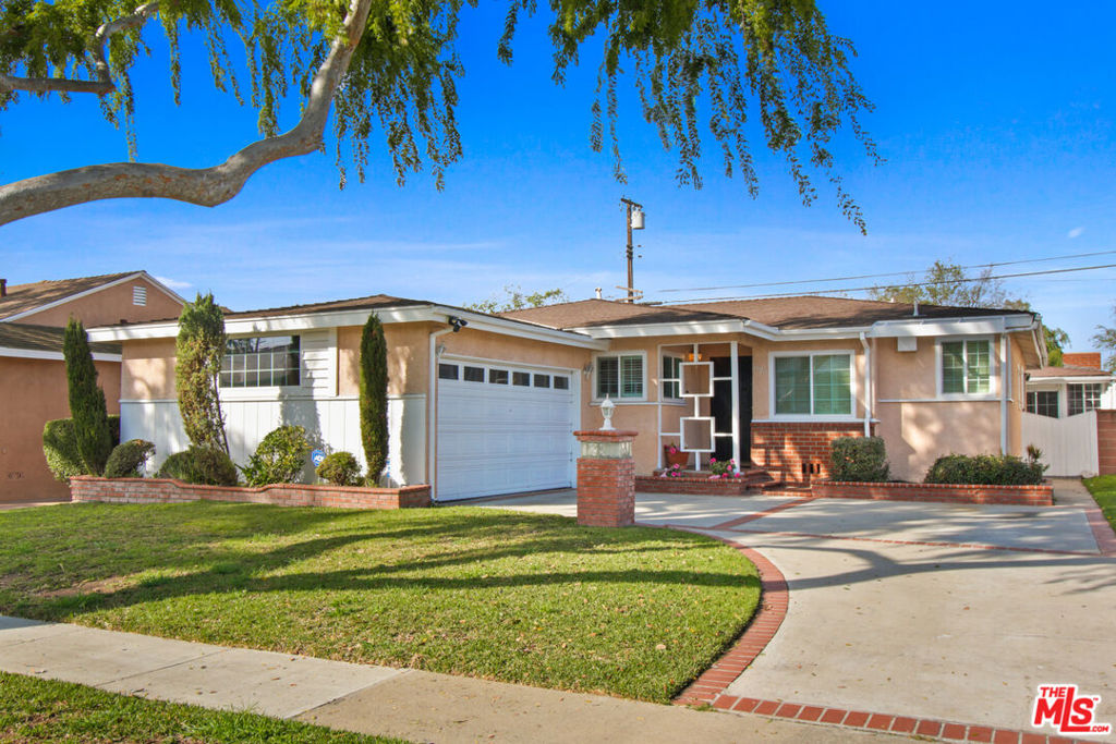 10911 Ardath Avenue Property Photo