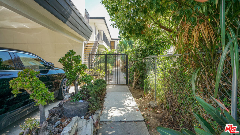1736 N Normandie Avenue Property Photo 3