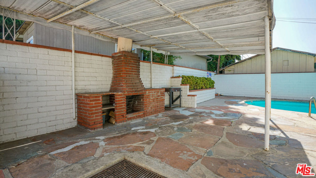 1736 N Normandie Avenue Property Photo 13