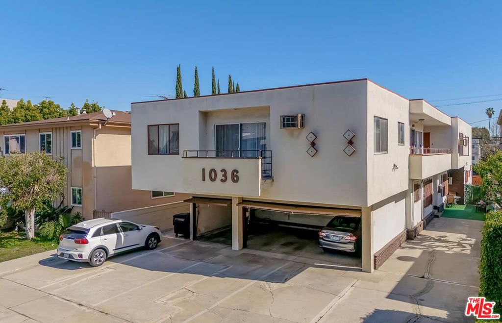 1036 S Bedford Street Property Photo