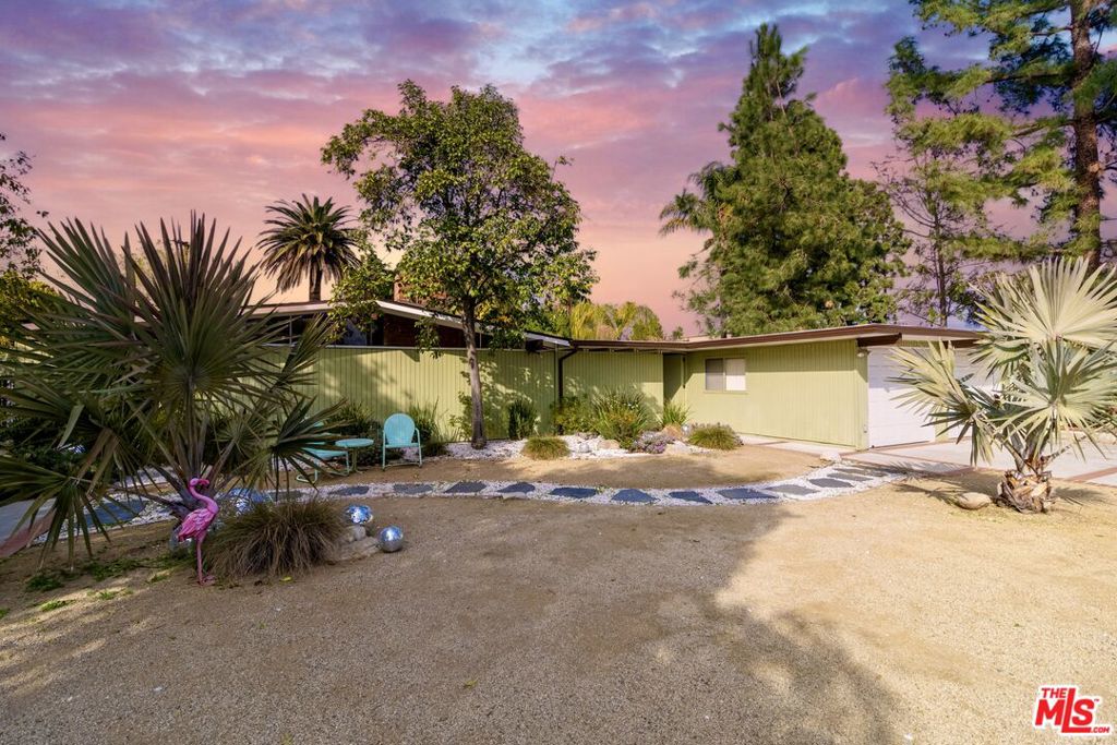 17025 Labrador Street Property Photo