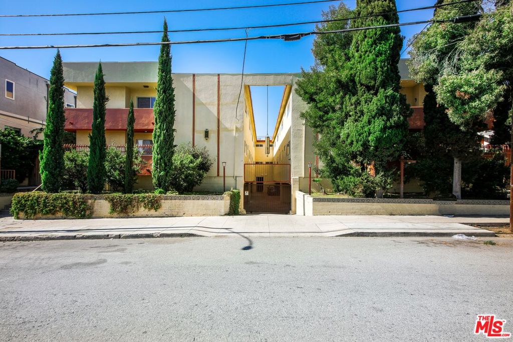 1827 N Van Ness Avenue Property Photo