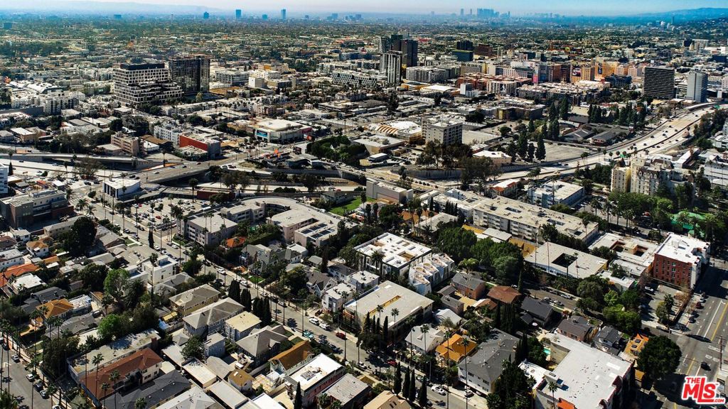 1827 N Van Ness Avenue Property Photo 11