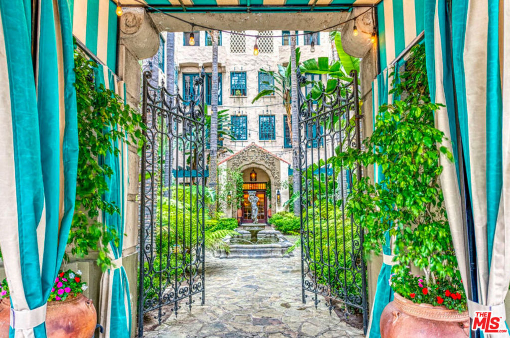 4121 Wilshire 516 Property Photo 1