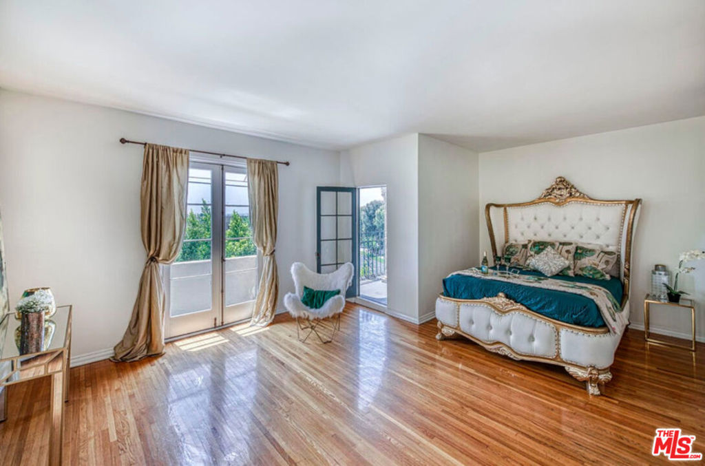 4121 Wilshire Blvd 505 Property Photo 4