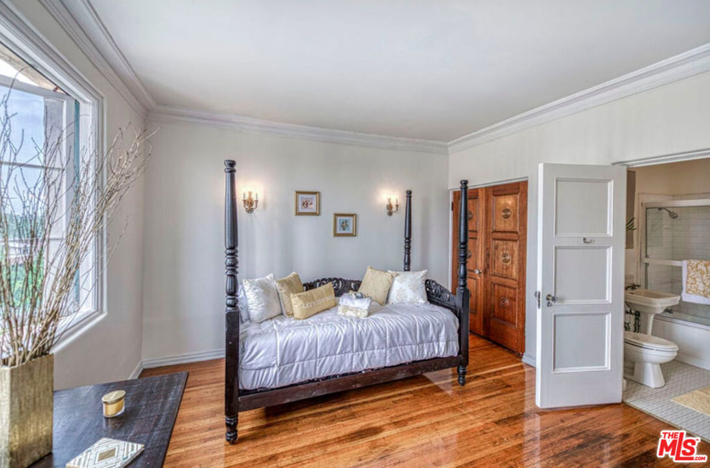 4121 Wilshire Blvd 505 Property Photo 8