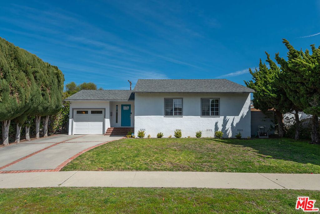5461 W 77th Street Property Photo