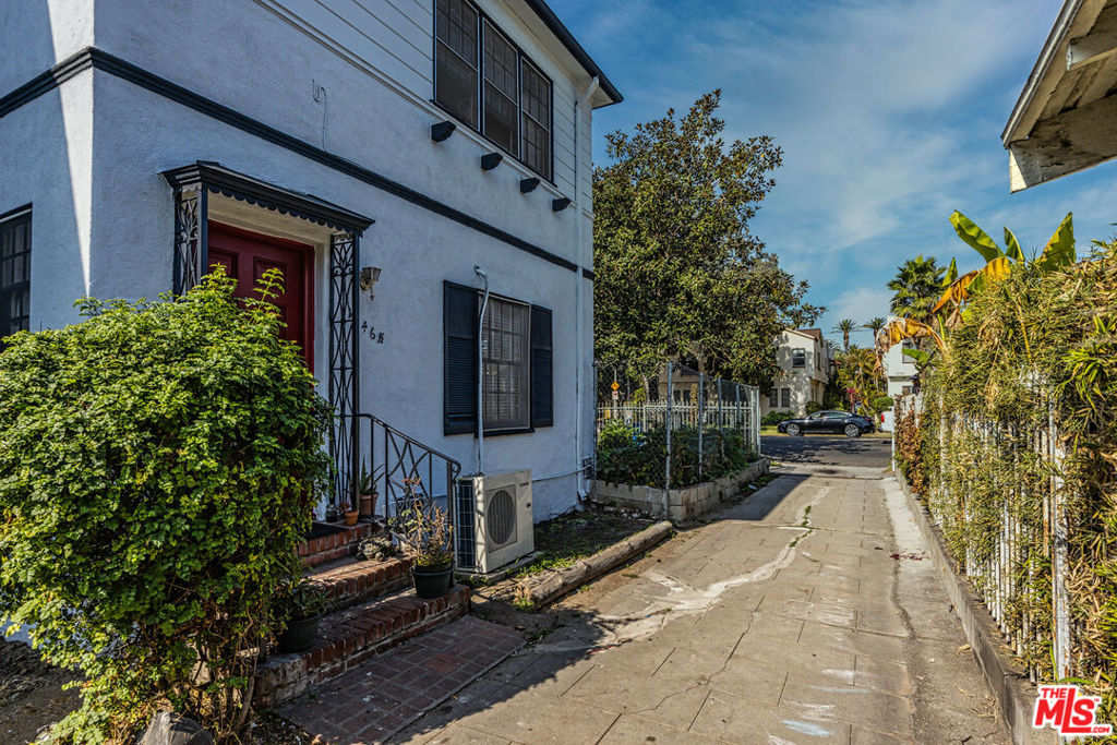 1746 Crenshaw Boulevard Property Photo 8