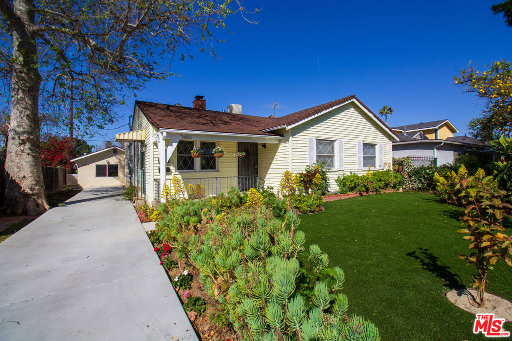 7465 N Forbes Avenue Property Photo