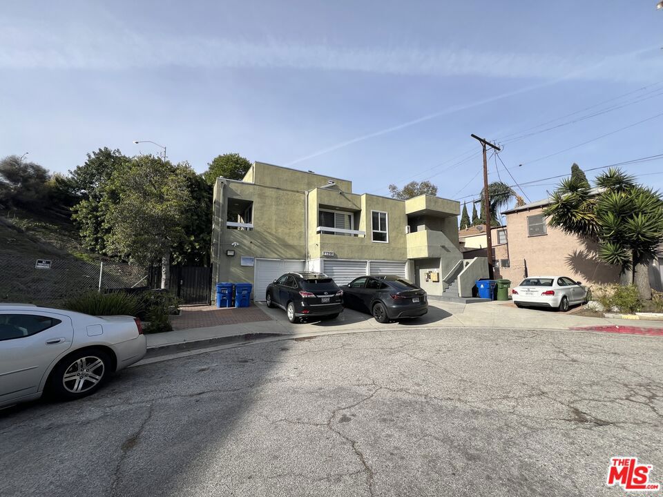 11209 Sardis Avenue Property Photo