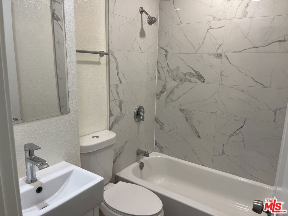 11209 Sardis Avenue Property Photo 7