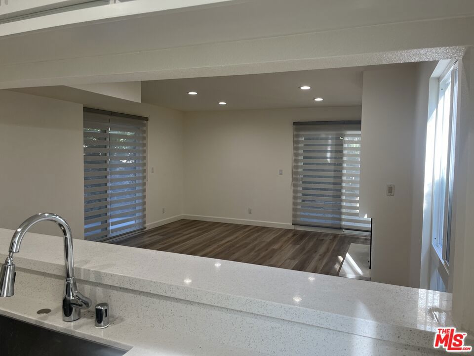 11209 Sardis Avenue Property Photo 10
