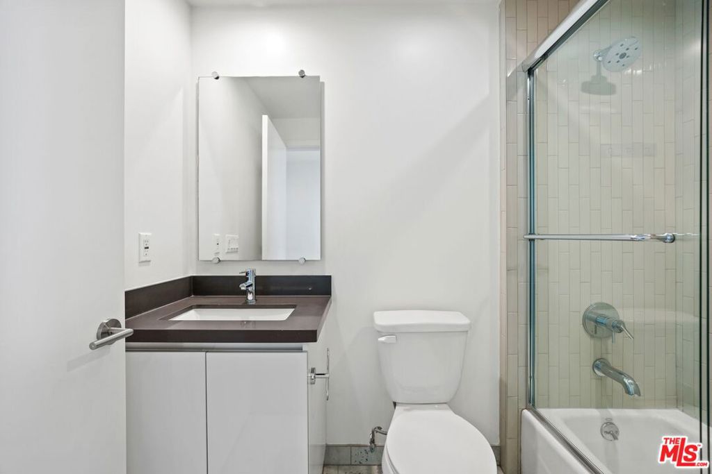 11818 Dorothy Street 203 Property Photo 10
