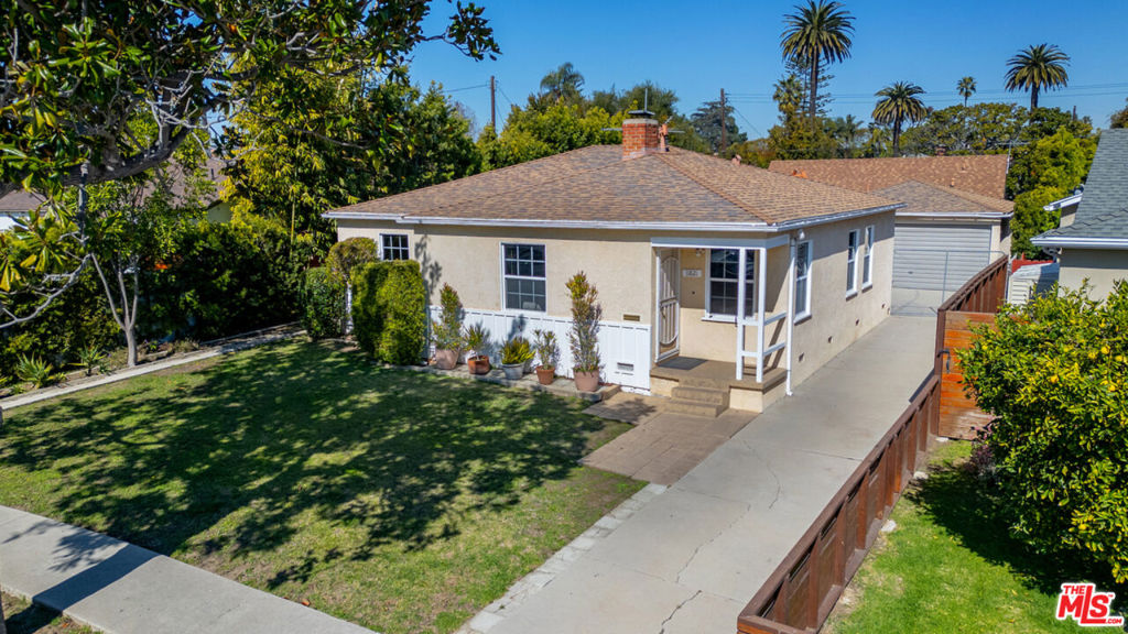 11821 Atlantic Avenue Property Photo