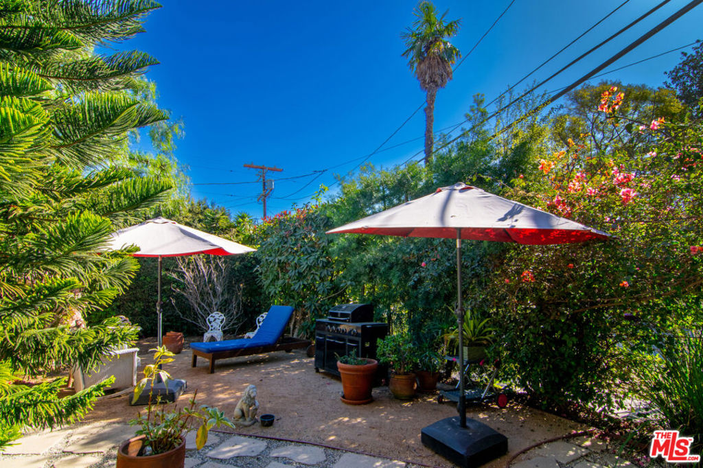 408 N Bronson Avenue Property Photo 13