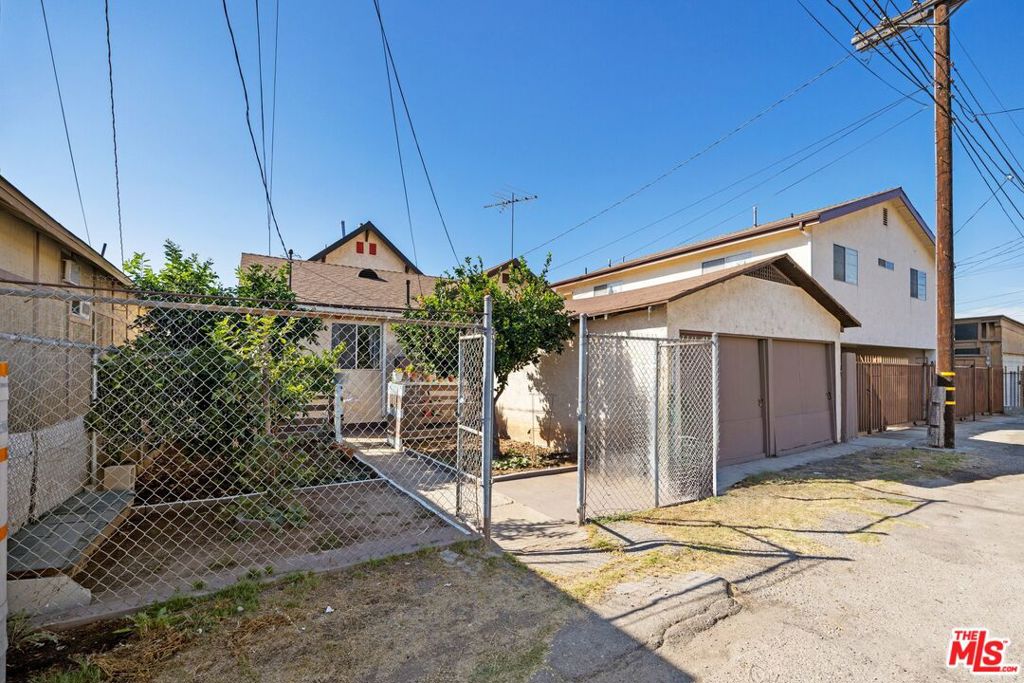 6321 Ruby Street Property Photo 11