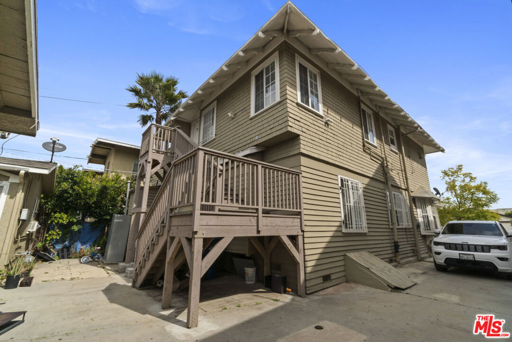 2939 Brighton Avenue Property Photo 6