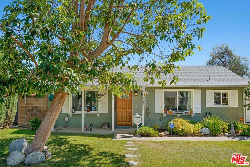 7312 Shoshone Avenue Property Photo