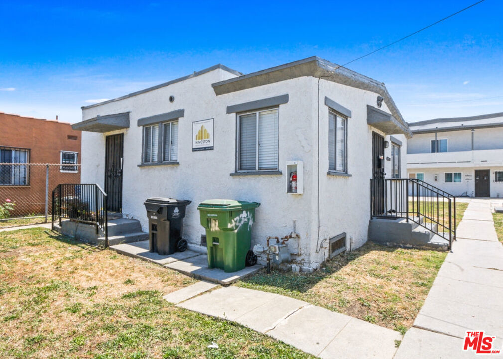 432 W 107th Street Property Photo 4