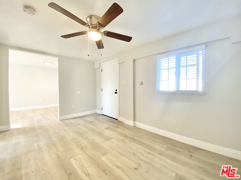 432 W 107th Street Property Photo 8