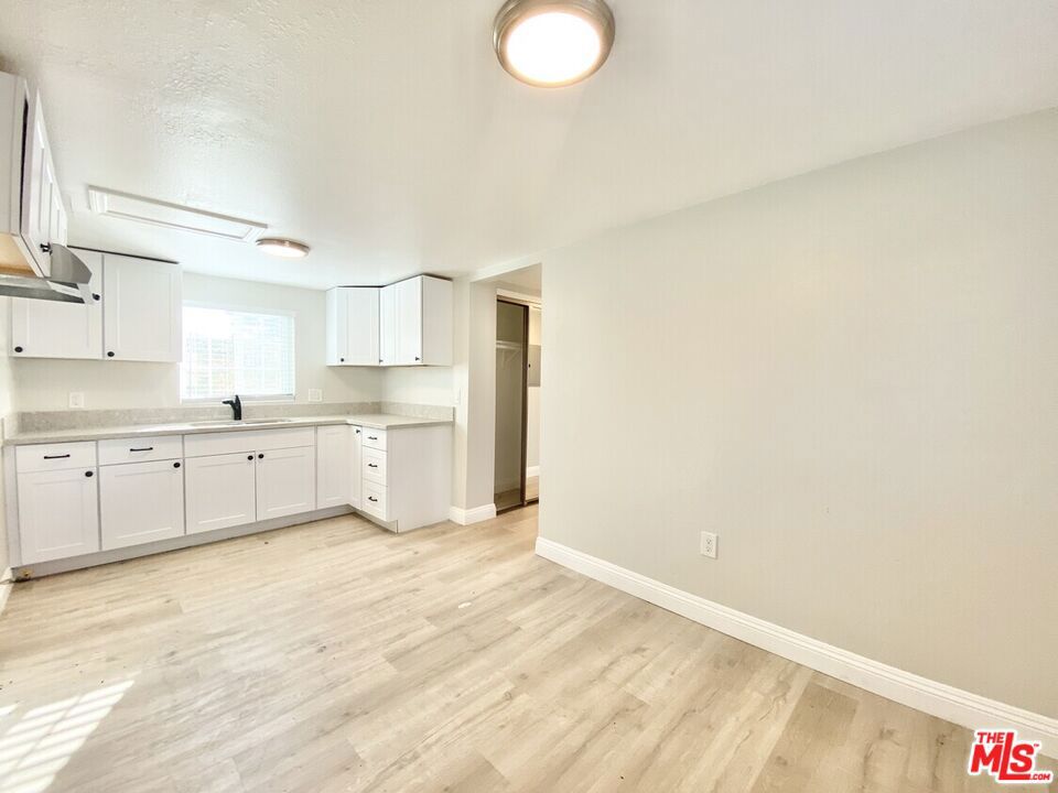432 W 107th Street Property Photo 11