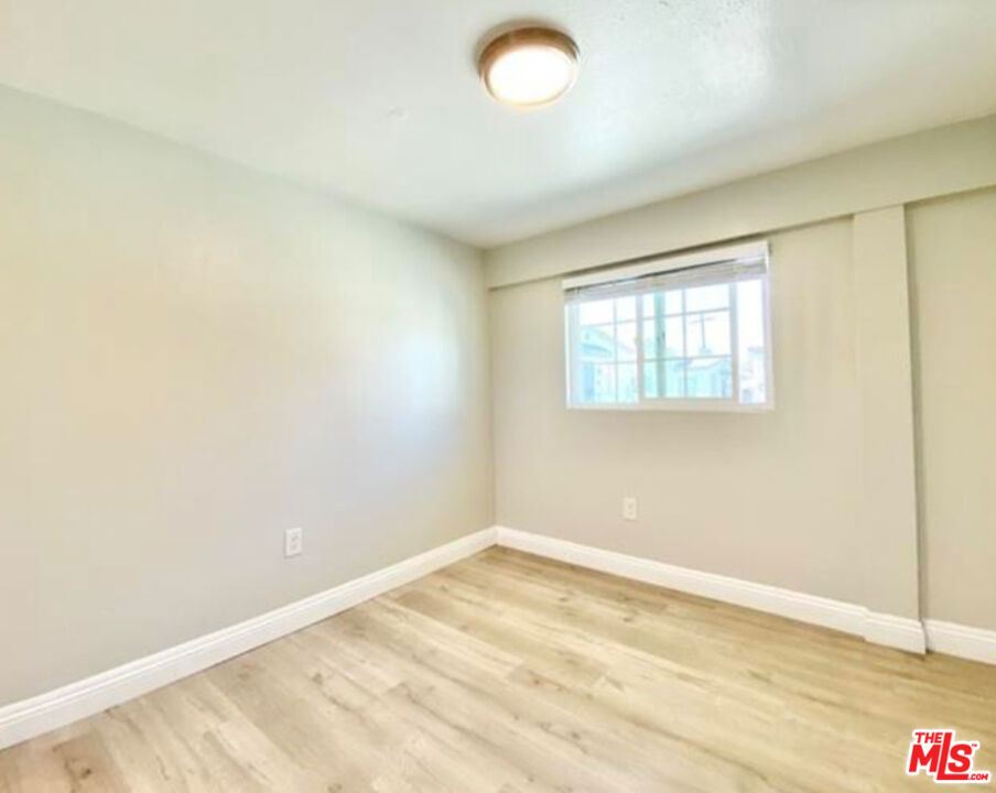 432 W 107th Street Property Photo 15