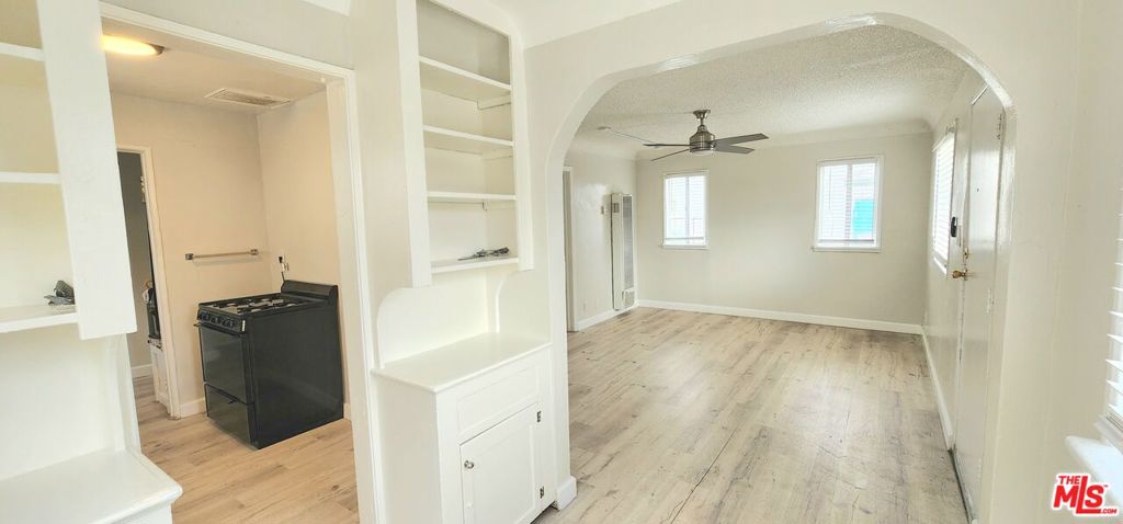 432 W 107th Street Property Photo 25