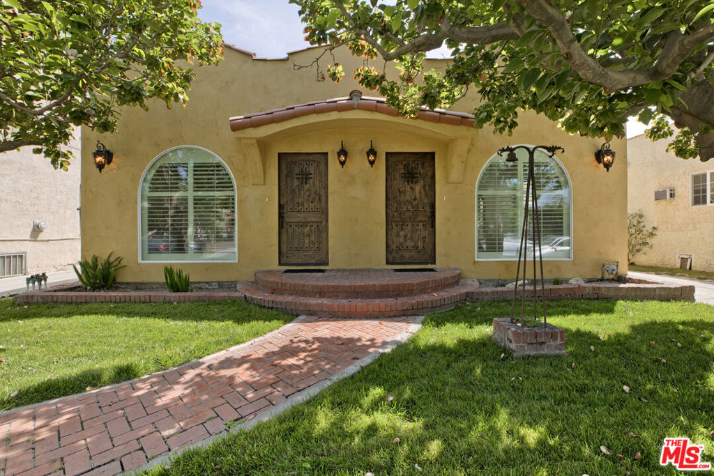 2844 Potomac Avenue Property Photo