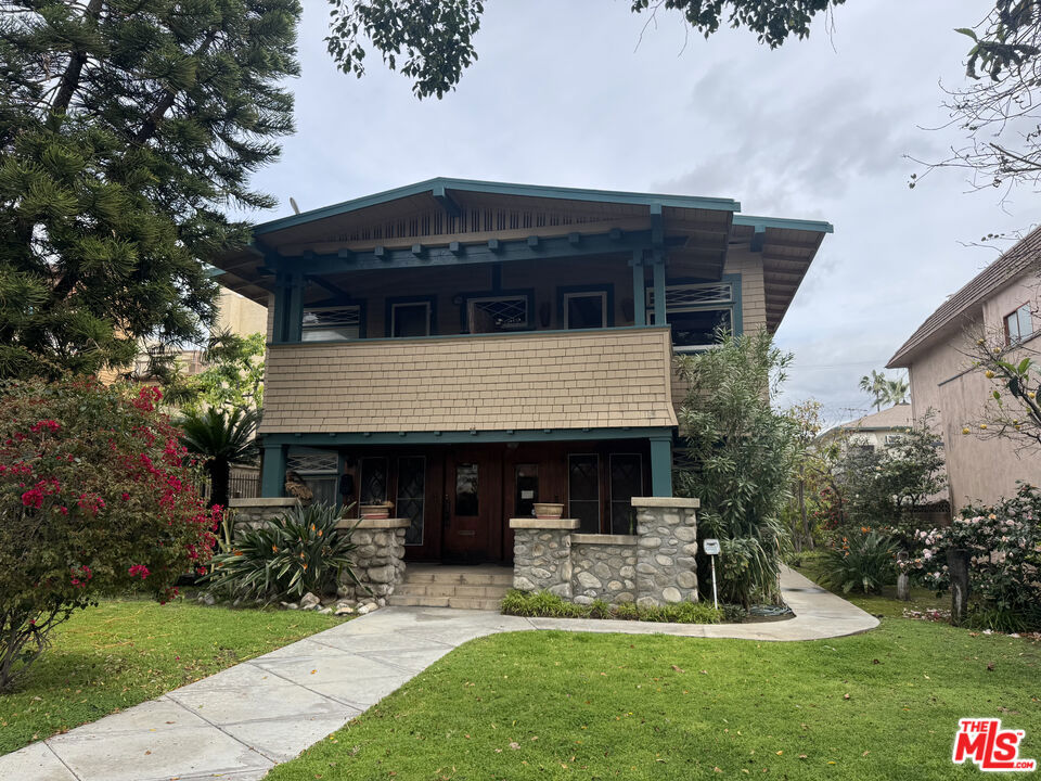 224 N Louise Street A Property Photo