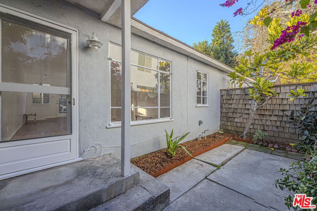1941 Euclid Street 3 Property Photo 1