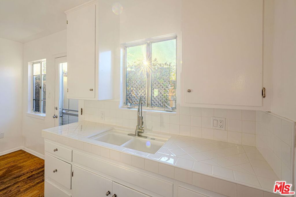 1941 Euclid Street 3 Property Photo 5