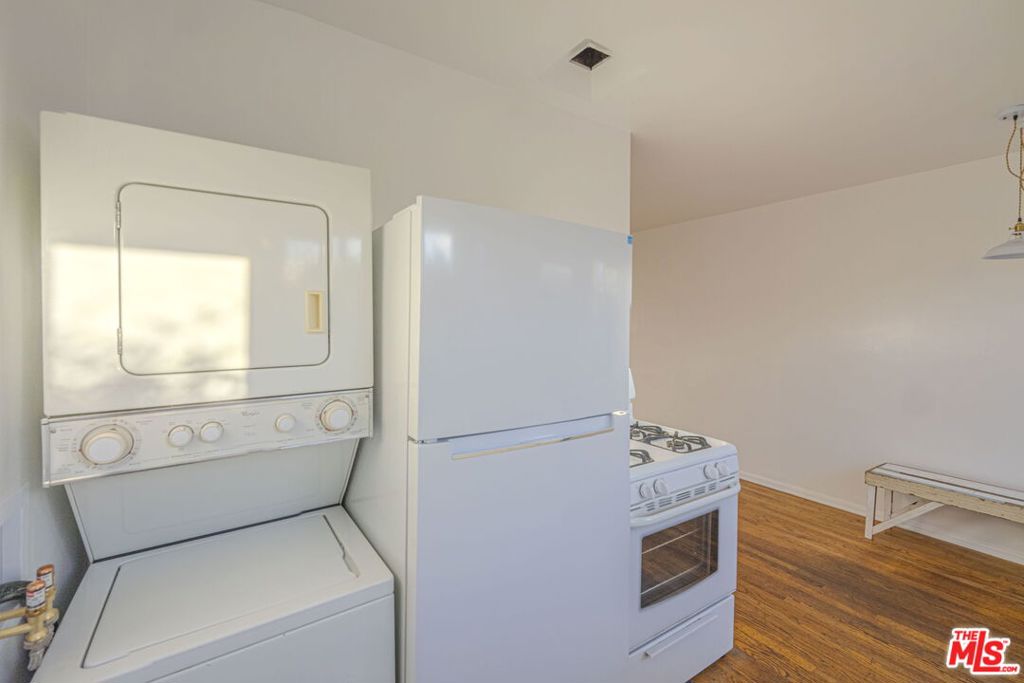 1941 Euclid Street 3 Property Photo 6