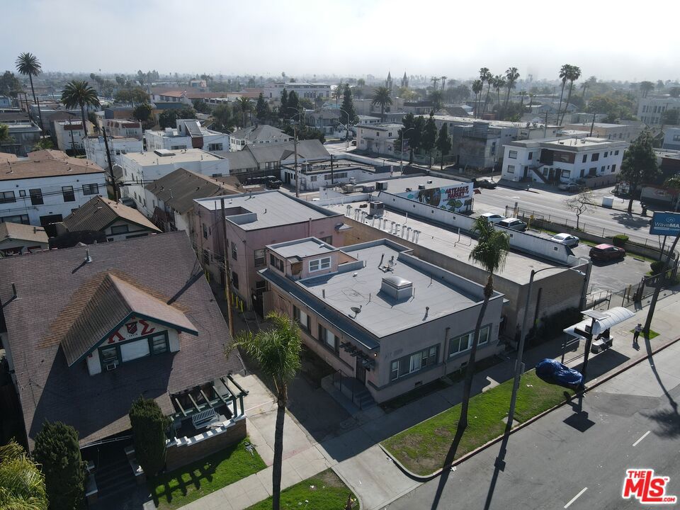 712 Atlantic Avenue Property Photo 2