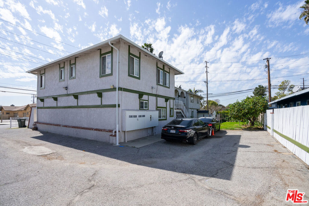 826 S Mayflower Avenue Property Photo 7