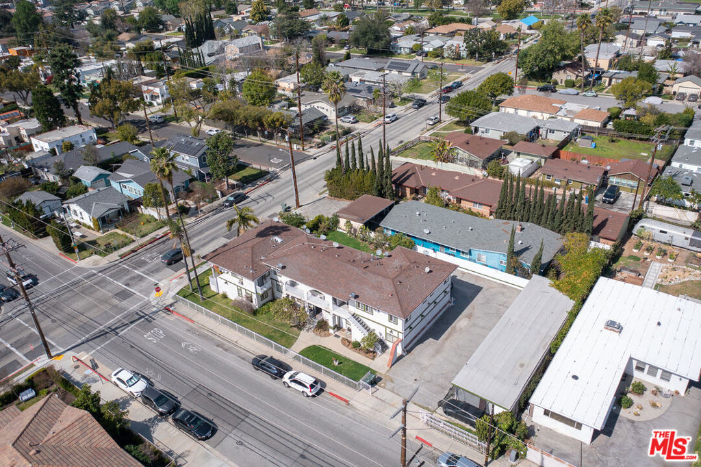826 S Mayflower Avenue Property Photo 12