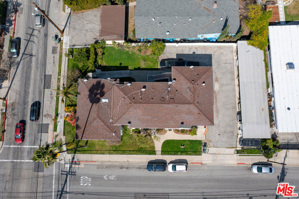 826 S Mayflower Avenue Property Photo 13