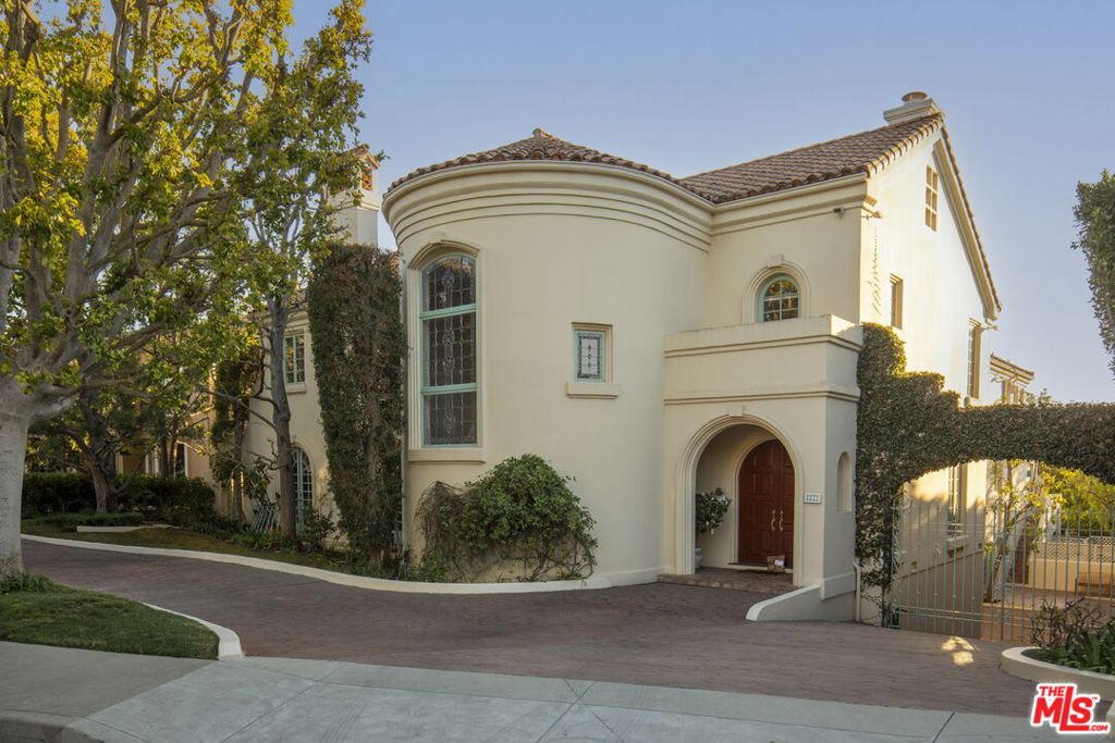 2317 Weybridge Lane Property Photo
