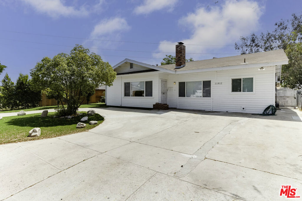 11812 Randall Street Property Photo
