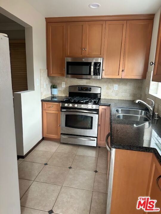 6632 W 86th Place Property Photo