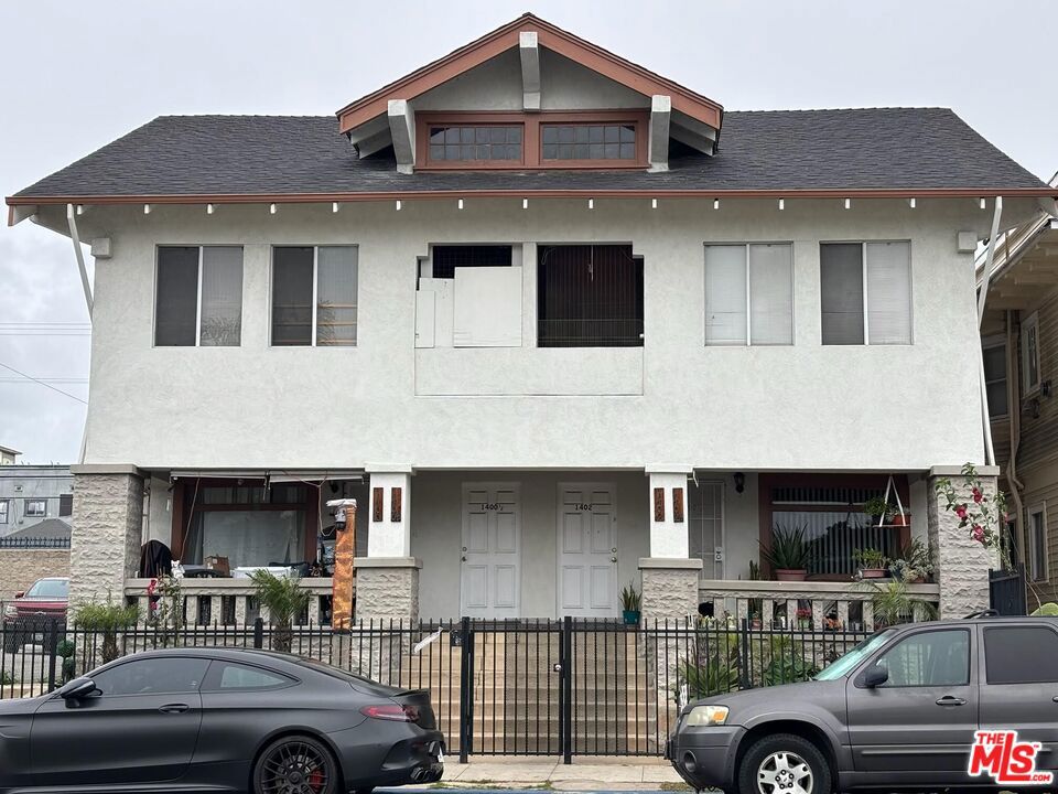1400 S Westmoreland Avenue Property Photo