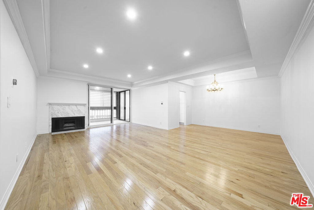 4477 Wilshire Boulevard 306 Property Photo 20