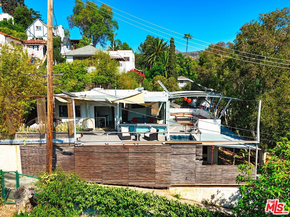 Hollywood Hills Real Estate Listings Main Image