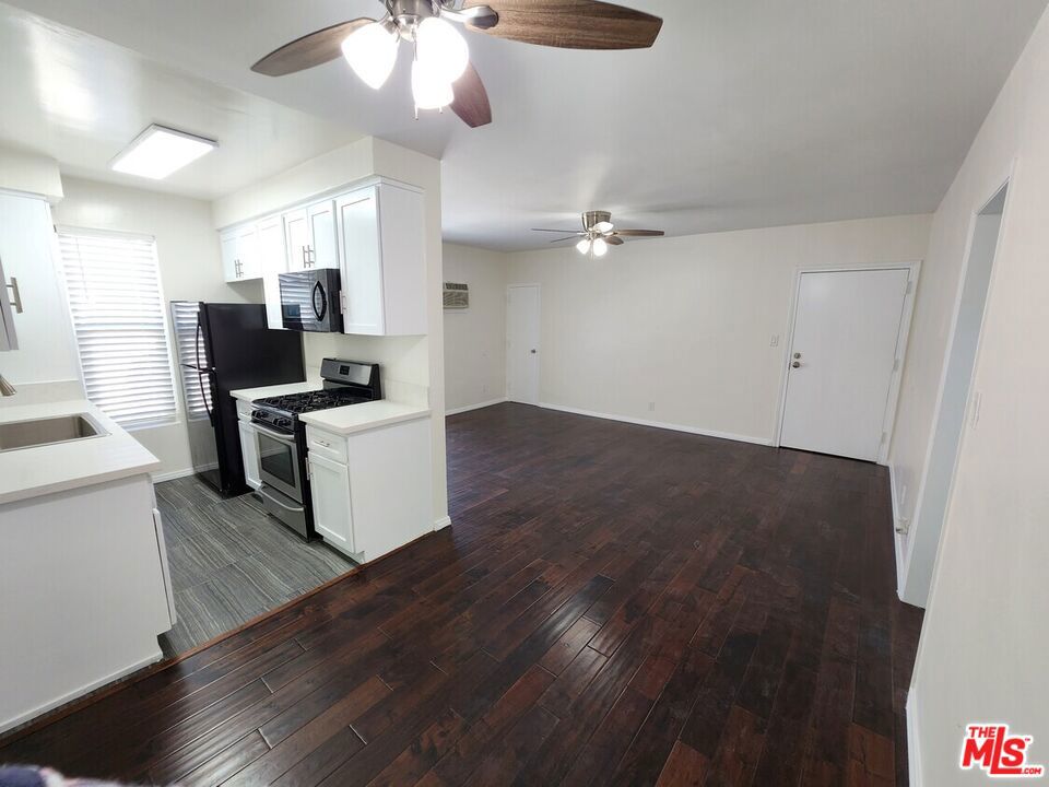 423 N Harvard Boulevard Property Photo 18