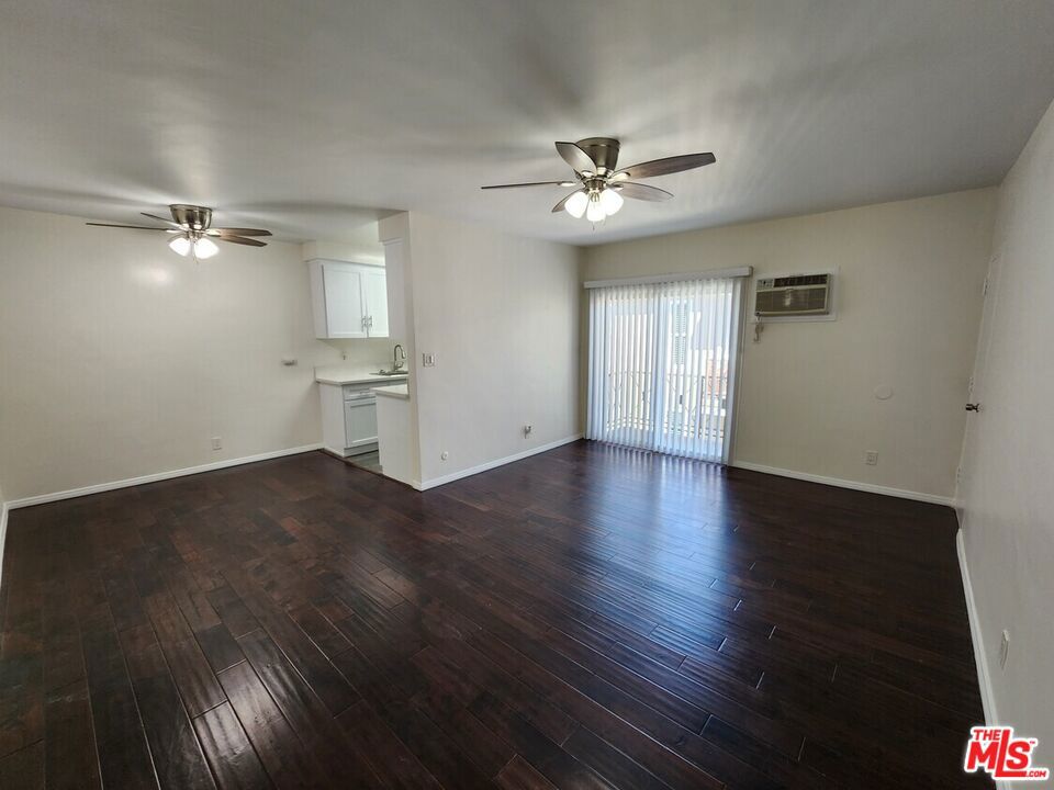 423 N Harvard Boulevard Property Photo 19