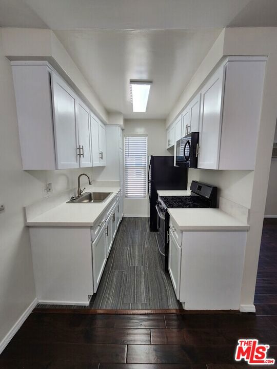 423 N Harvard Boulevard Property Photo 20