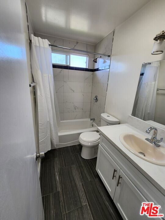 423 N Harvard Boulevard Property Photo 21