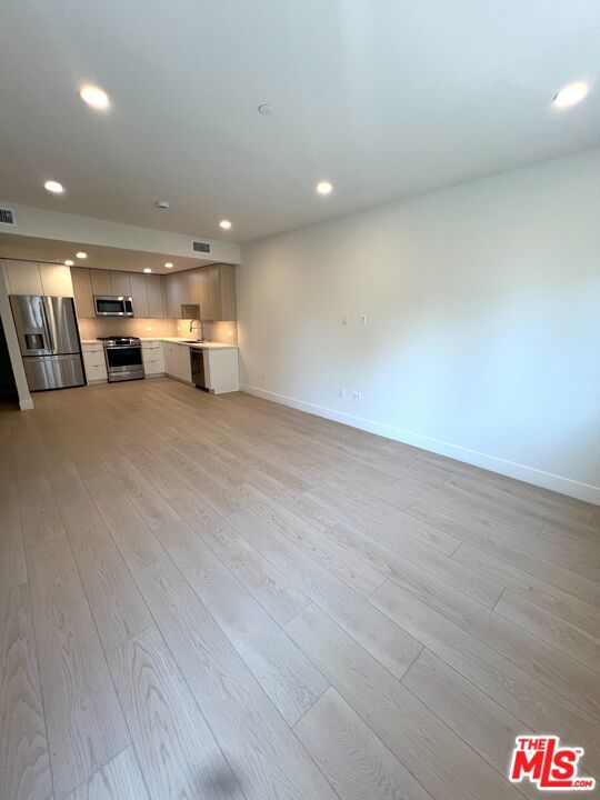 1828 Butler Avenue 202 Property Photo 8