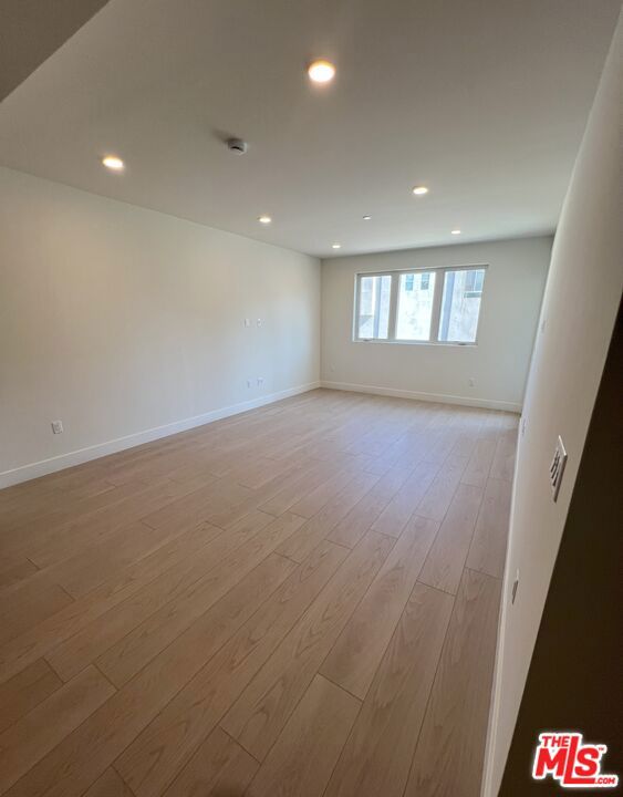 1828 Butler Avenue 202 Property Photo 17